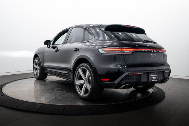 2025 Porsche Macan