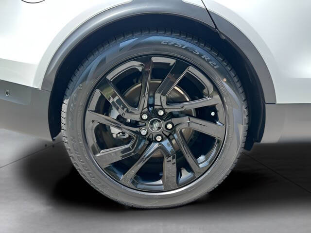 2025 Land Rover Discovery P300 S