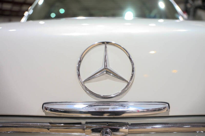 1972 Mercedes-Benz 280-Class