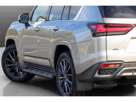 2025 Lexus LX 700h F SPORT Handling