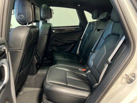 2024 Porsche Macan S