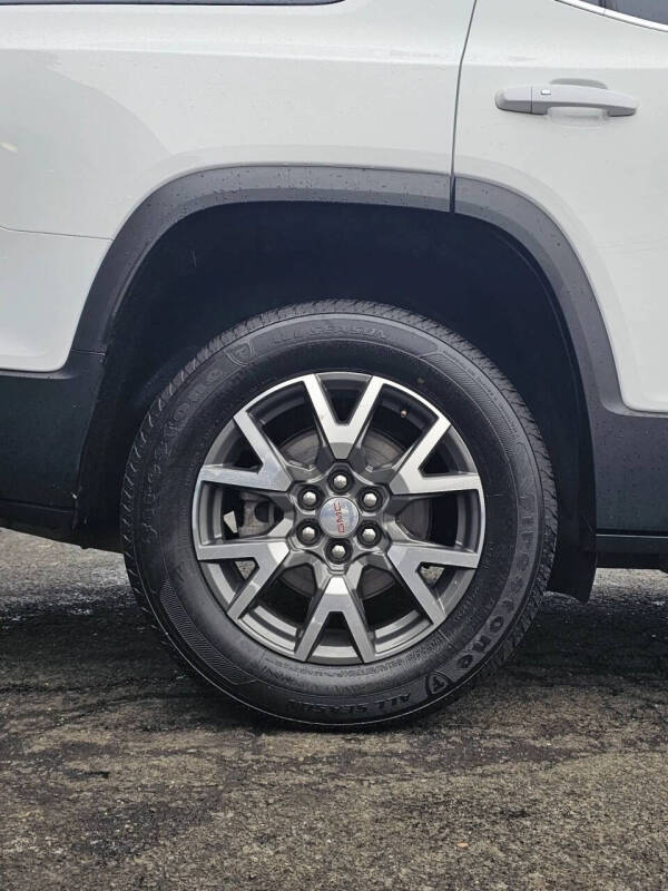 2022 GMC Acadia SLE