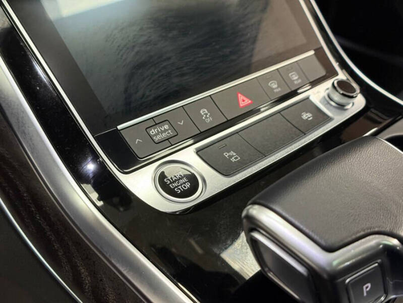 2022 Audi Q7 quattro Premium Plus 55 TFSI