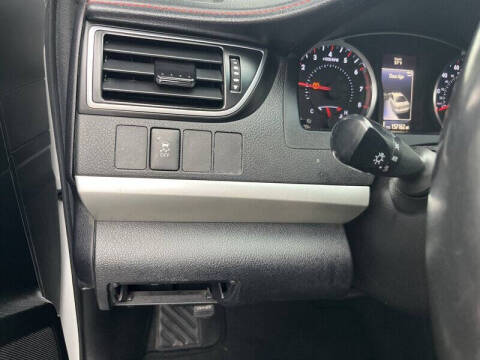 2017 Toyota Camry SE