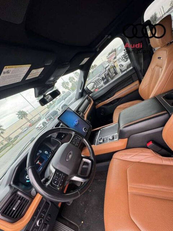 2022 Ford Expedition MAX Platinum