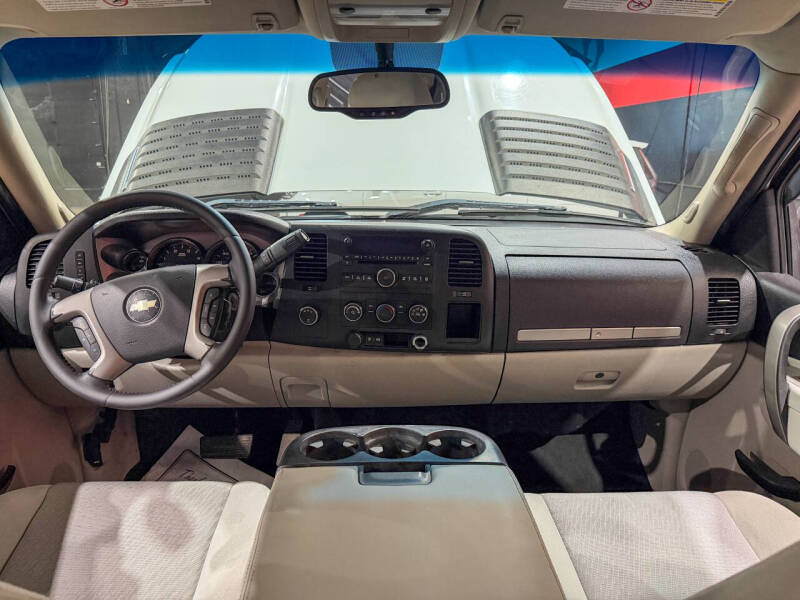2011 Chevrolet Silverado 2500HD 1LT - Photo 14