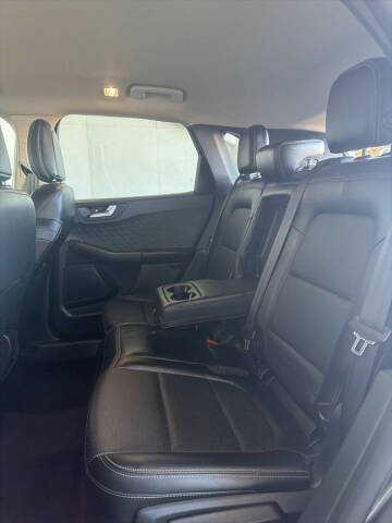 2020 Ford Escape SEL