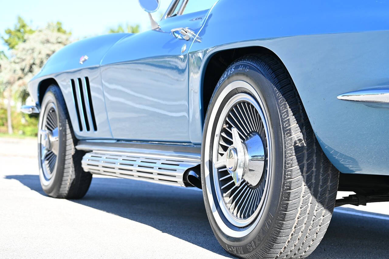 1965 Chevrolet Corvette Stingray 52