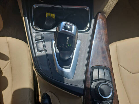 2015 BMW 3 Series 328i