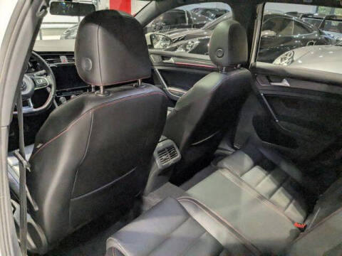 2019 Volkswagen Golf GTI SE