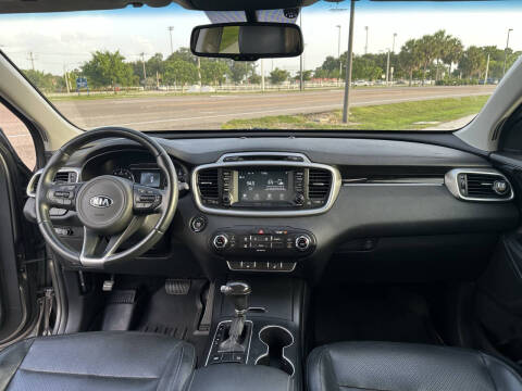 2017 Kia Sorento LX