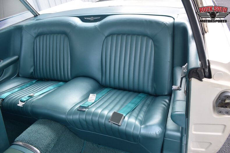 1962 Ford Thunderbird