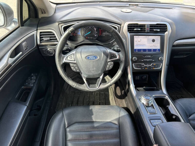 2020 Ford Fusion SEL