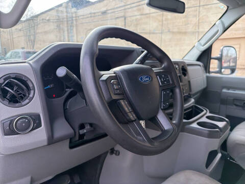 2022 Ford E-Series E-350 SD