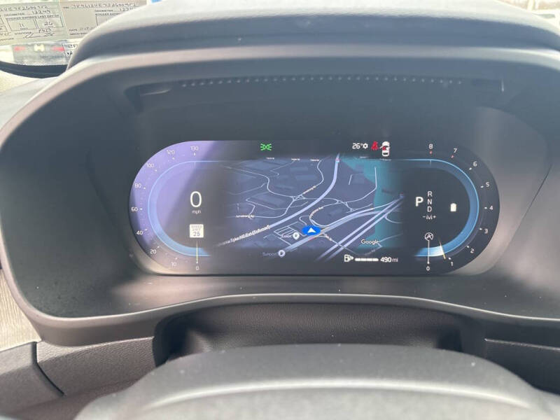 2025 Volvo XC40 B5 Plus Bright Theme