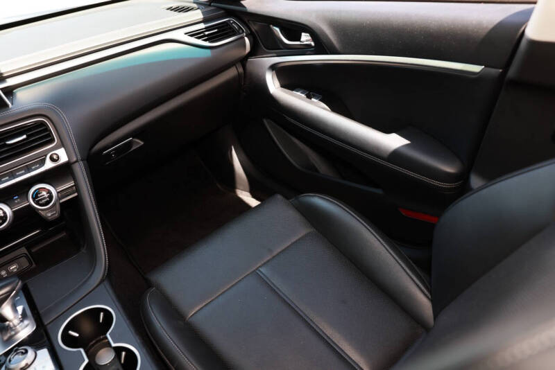 2020 Genesis G70