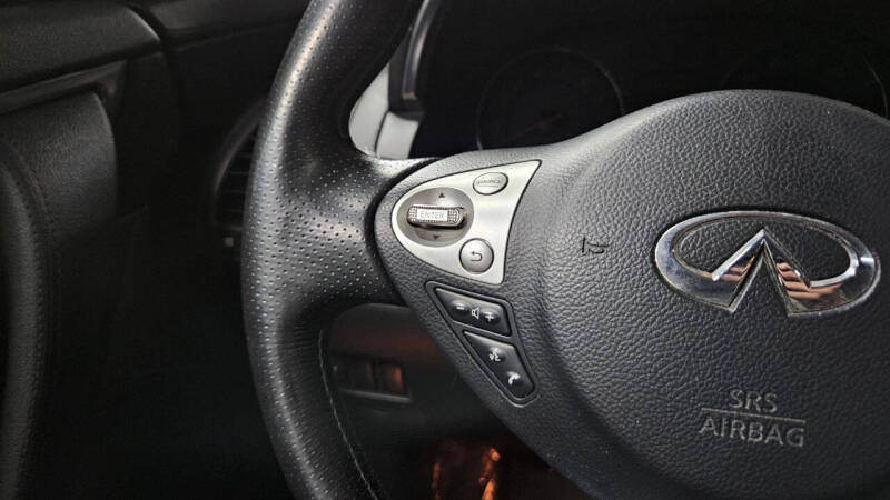 2010 INFINITI FX 35 photo 20