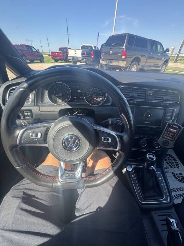 2017 Volkswagen Golf GTI SE