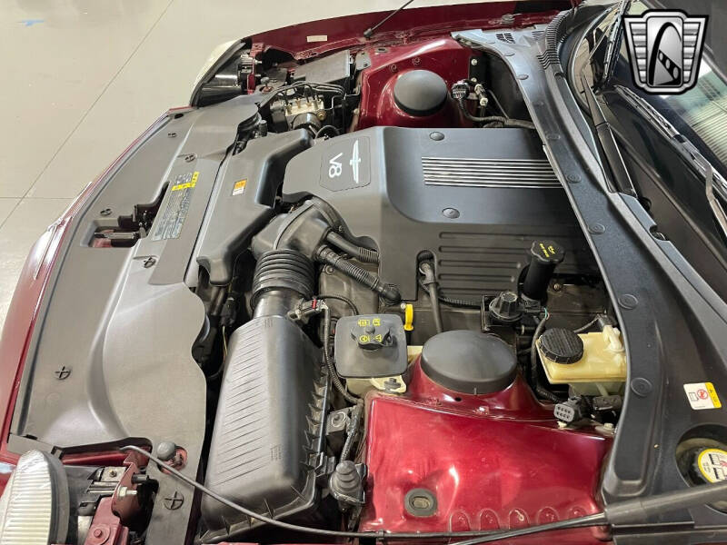 2004 Ford Thunderbird Deluxe