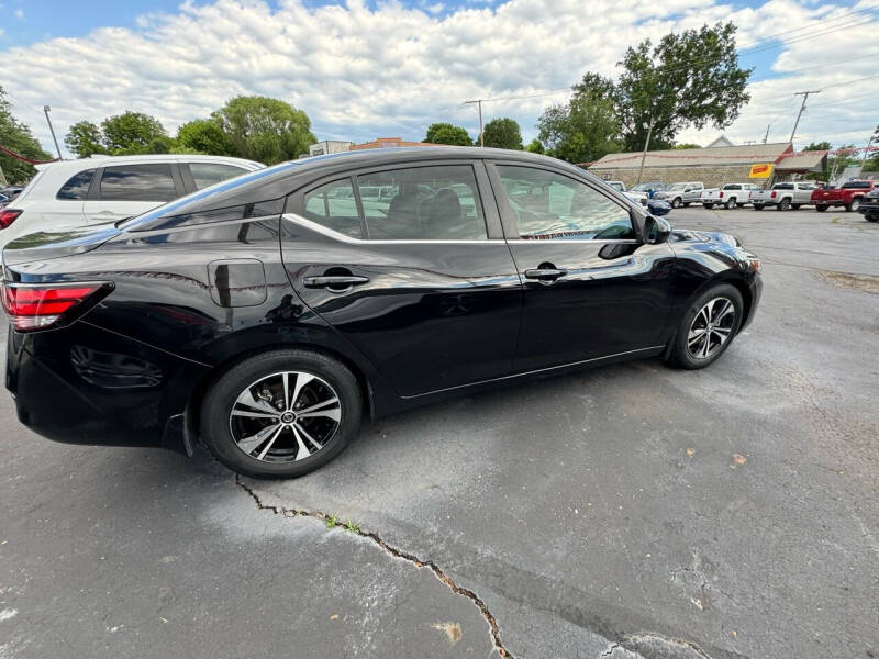 2021 Nissan Sentra SV photo 9