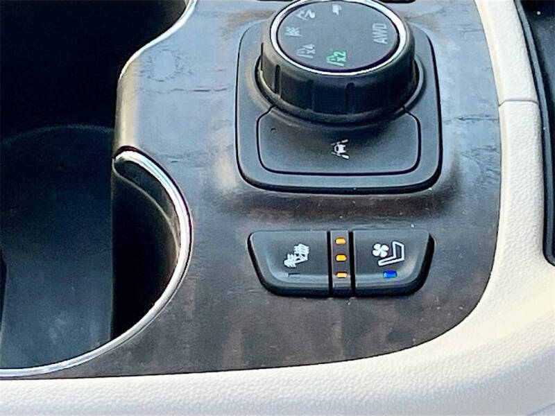 2022 GMC Acadia Denali