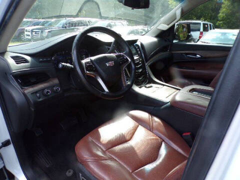 2017 Cadillac Escalade Luxury