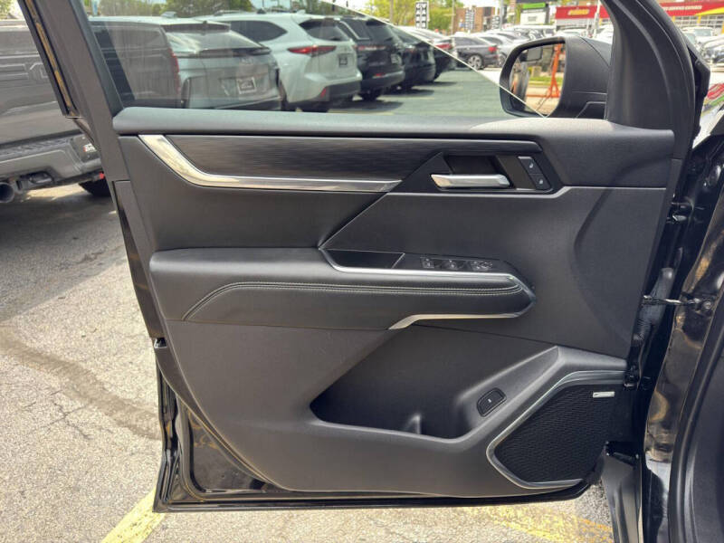 2024 GMC Acadia Elevation