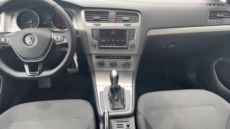 2016 Volkswagen Golf