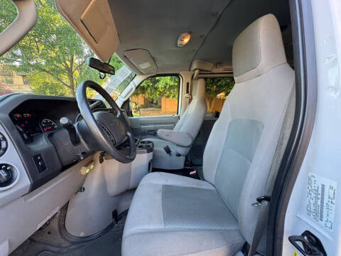 2014 Ford E-Series E-150 XLT