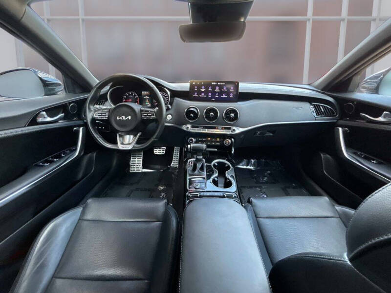 2023 Kia Stinger