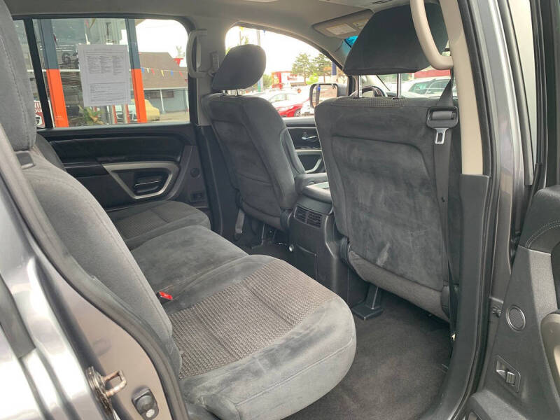 2015 Nissan Armada SV