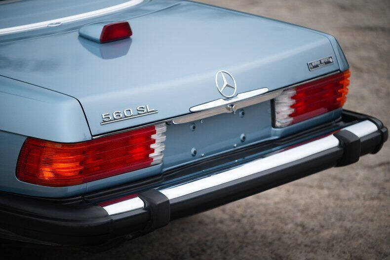 1986 Mercedes-Benz 560-Class 560 SL