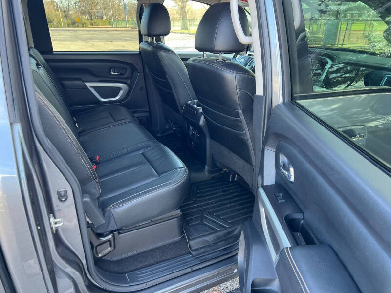 2018 Nissan Titan SL