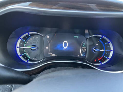 2023 Chrysler Pacifica Plug-In Hybrid Limited