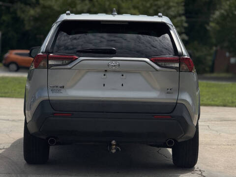 2019 Toyota RAV4 LE