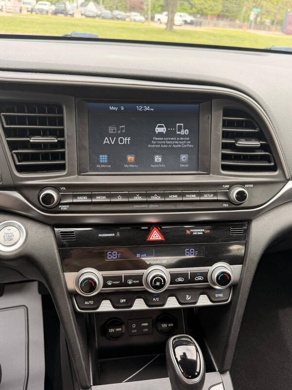 2019 Hyundai Elantra SEL