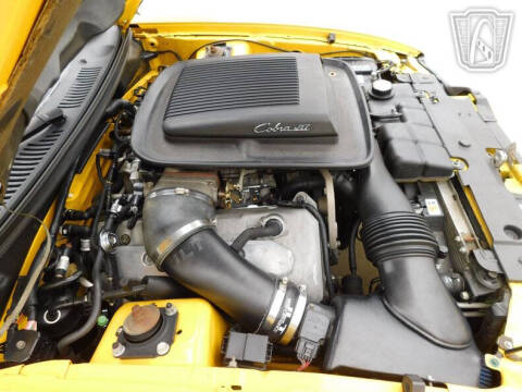 2004 Ford Mustang Mach 1 Premium