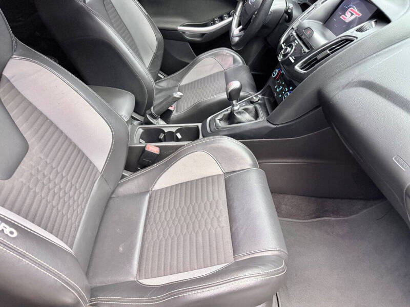 2018 Ford Focus ST