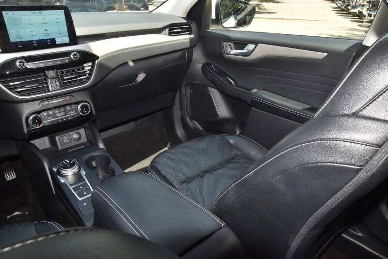 2022 Ford Escape SEL