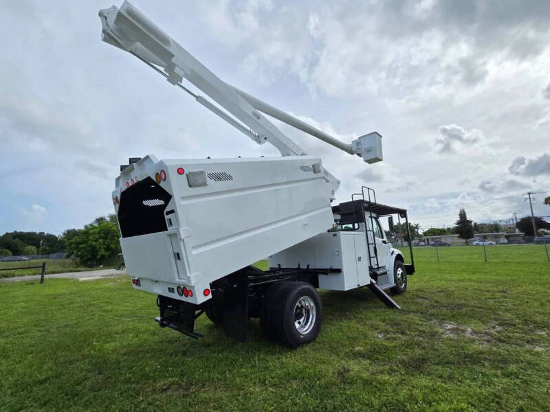 2020 Freightliner M2 106