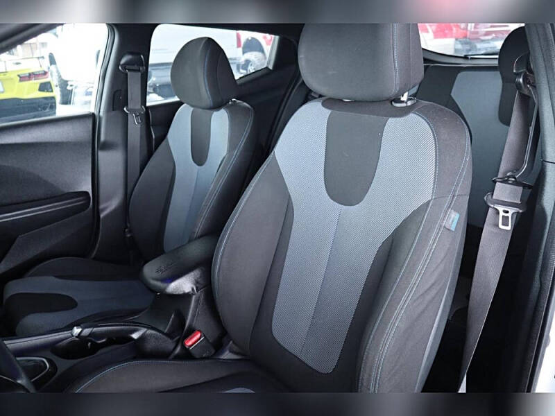 2020 Hyundai Veloster