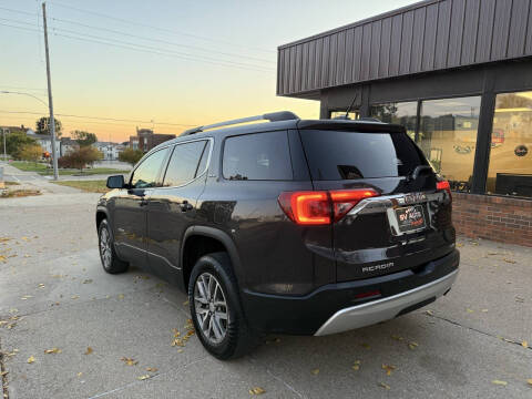 2017 GMC Acadia SLE-2