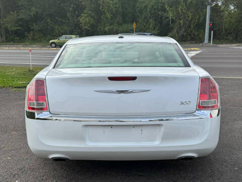 2013 Chrysler 300