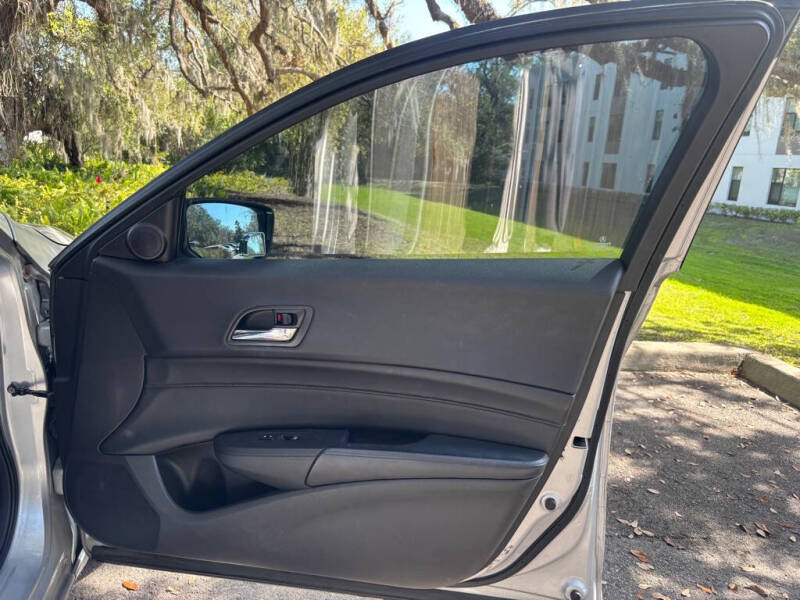 2013 Acura ILX 2.0L w/Tech