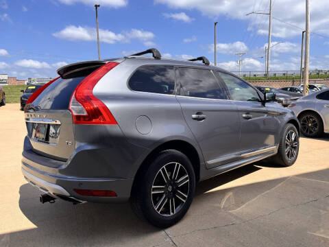 2017 Volvo XC60 T5 Dynamic