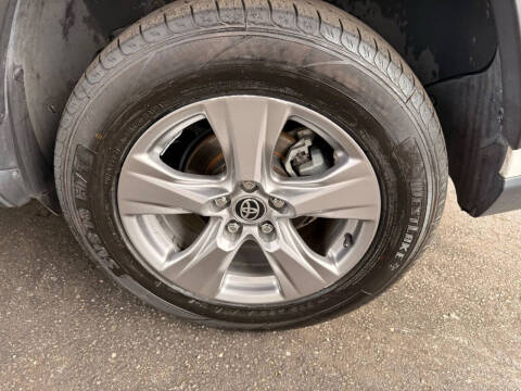 2022 Toyota RAV4 Hybrid LE