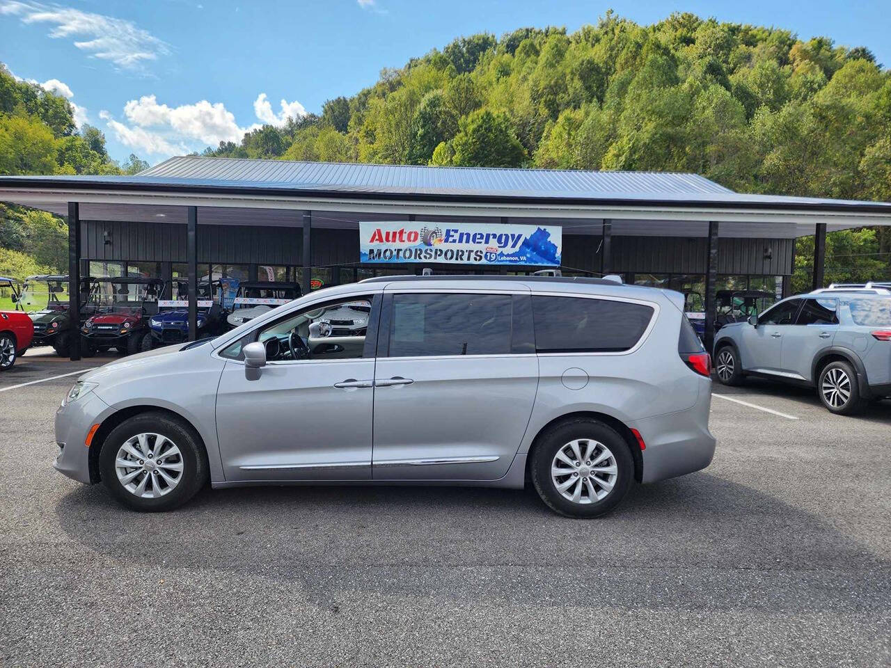 2017 Chrysler Pacifica for sale at Auto Energy in Lebanon, VA