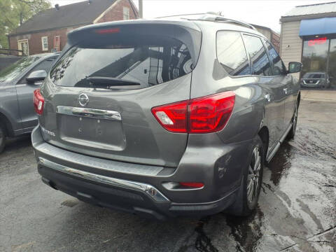 2018 Nissan Pathfinder S