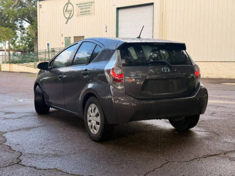 2014 Toyota Prius c Two