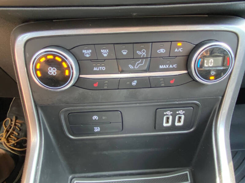 2022 Ford EcoSport SES